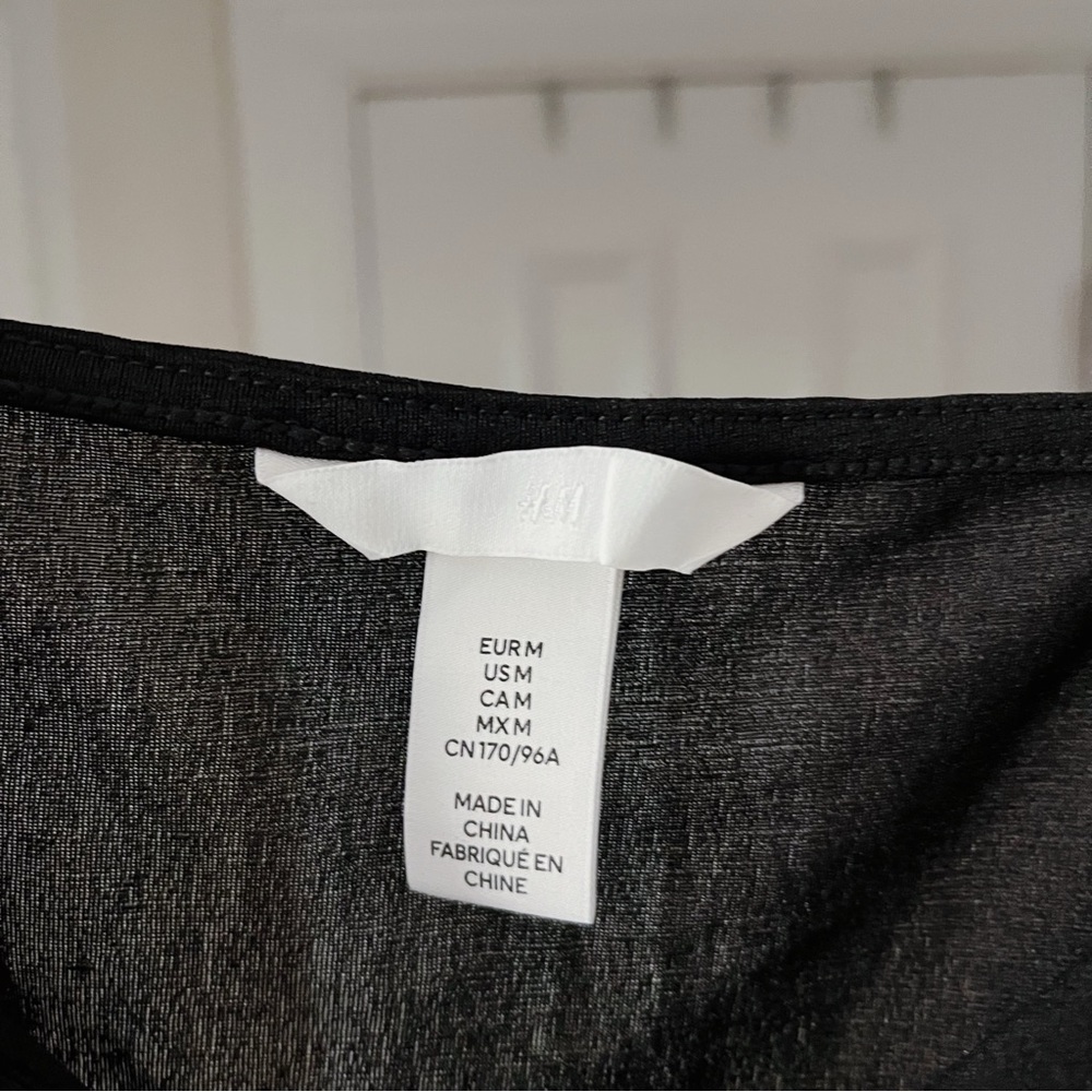 H&M Ruffle Cami Top - Picture 2 of 3